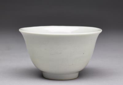 图片[2]-Teacup in white glaze with incised clouds and dragons decoration, Ming dynasty, Jiajing reign (1522-1566)-China Archive